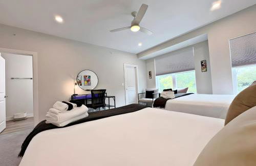 4BR Townhouse with Lake View & Parking - Sleeps 10 - WV rep 3 - Foto 16