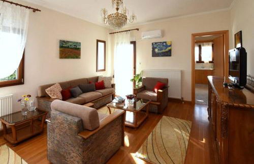 Gaia cottage with garden - Photo 11