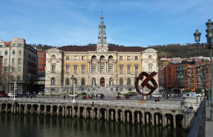 LUX CITYHALL + PARKING - Foto 24