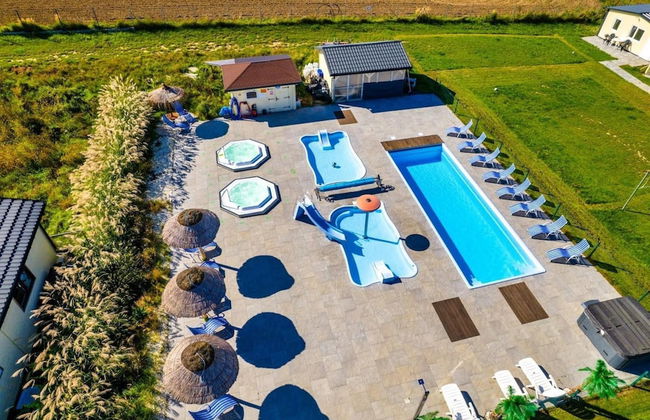 Large Holiday Homes, Pool, Sauna, Whirlpool - Photo 15