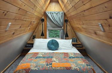 Bluebird Cabin - Cozy A-Frame Retreat - Photo 5