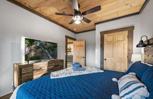 Chardonnay Chalet - Luxe Modern Chalet - Hot Tub, Wi-Fi, Fire Pit, Game Room, Amazing Deck - 15 min to Blue Ridge - Foto 45