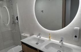 Apartamentos Gran Capitán - Photo 4