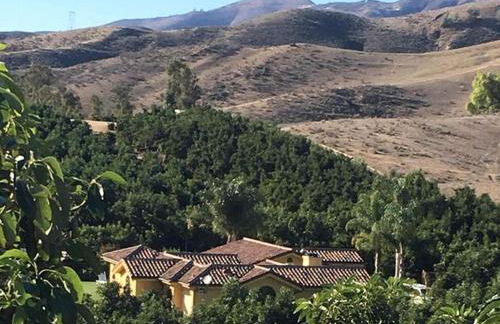 Romantic and Relaxing Villa Retreat with a Jacuzzi near Somis, California - Photo 22