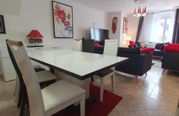 COQUELICOT - Spacieuse maison 172m2 - 4 chambres - Parking Privé & Wifi Gratuit - Foto 2