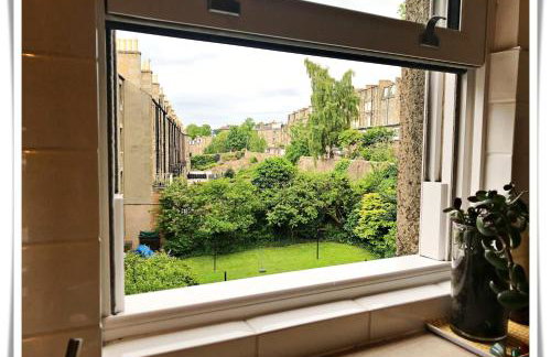 Spacious and modern 2 bedroom flat near the City Centre - Foto 32