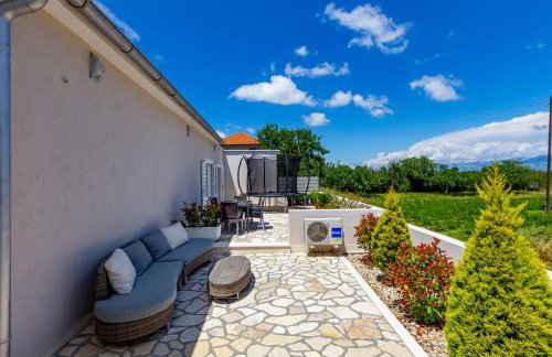 Serene Escape Near Zadar With Private Pool & Charming Outdoor Oasis - Foto 113