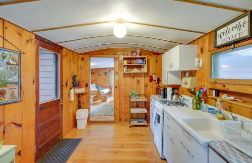 Rustic Berkshires Cottage at Lake Buel with Kayaks! - Foto 10