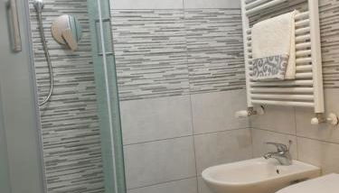 Angela's Attic - Photo 3, towels, Shower