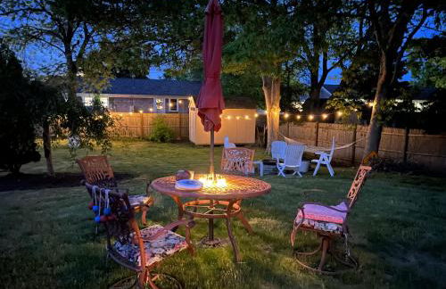 A Cozy Cape house steps to Restaurants & Beaches ~1.4 miles down scenic roads - Foto 32