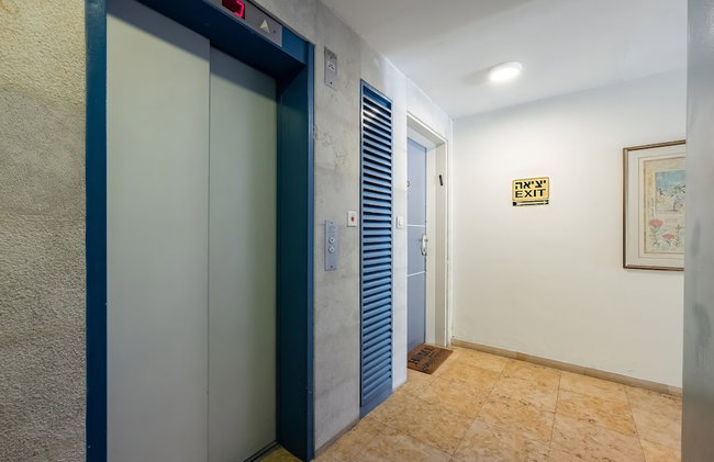 MAMAD - Deluxe 2BD Jaffa Dreams W Pool & Parking - Foto 40