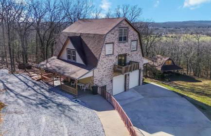 Ozark Mountain Retreat- Movie Theatre Dance Floor - Foto 24