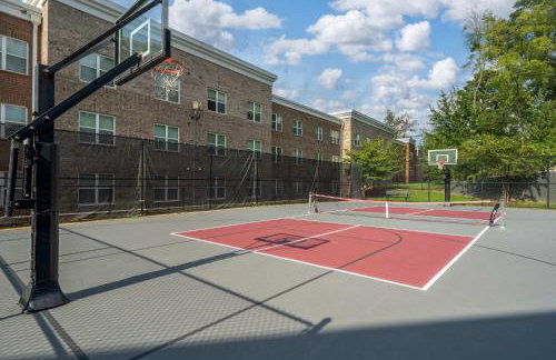 High Cotton - 3BR 3BA Condo Near UA with Pool & Gym - Foto 48