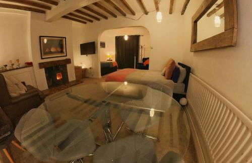 King St Cosy - wood stove & ice maker - Foto 4