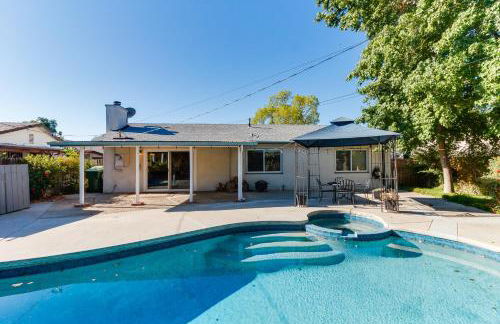 4 Bedroom West Hills Charmer with Pool and Jacuzzi - Foto 2