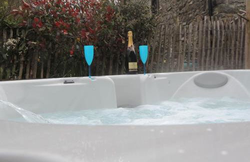 Ponycob hot tub 2 bed ensuite - Photo 14