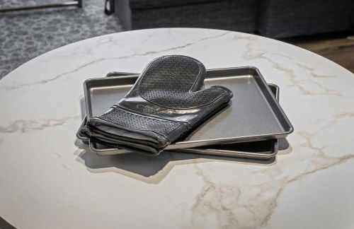 MDRN Escape with Natural Light Wi-Fi Gym Parking - Foto 12