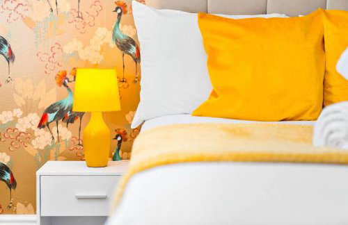 Modern 6-Bedroom Home - Sleeps 12 - Parking - Garden 568P - Foto 50