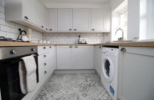 Wern farm cottage - Photo 5