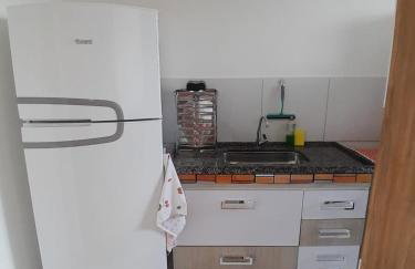 Apartamento aconchegante, linda vista e com garagem - Foto 16