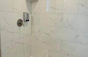 Your Downtown Home With California King Bed Unit A - Photo 15