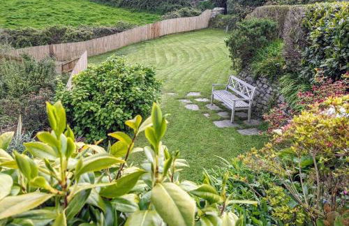 Seaside Holiday Cottage Near Beach - Foto 8