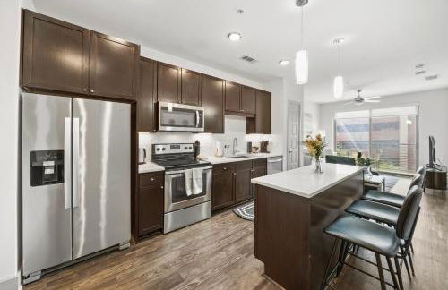 BrightHaven Frisco - 1BR EV Parking near The Star - Foto 11