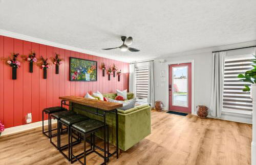 PCB Sleeps 22! 2 Homes, 2 Pools, 2 Mini Golf - Foto 32