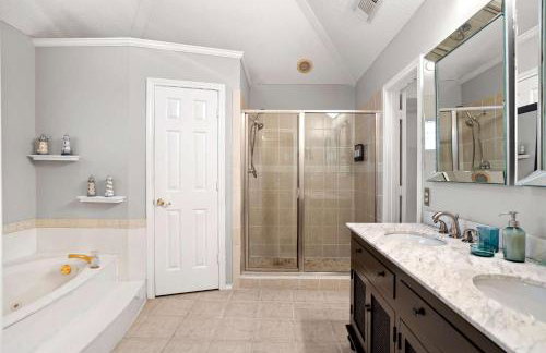 Best of Desoto - 5BR 3BA w Pool Patio BBQ Games - Foto 21