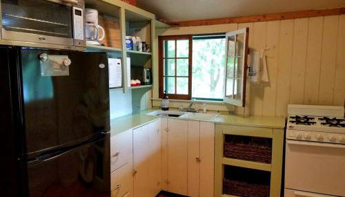 Lovely Lakeside Cabin Rental near Pharaoh Lake Wilderness Area in New York - Foto 3