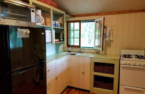 Lovely Lakeside Cabin Rental near Pharaoh Lake Wilderness Area in New York - Photo 3