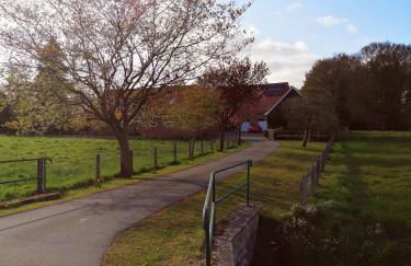 Am Waldrand - Foto 2