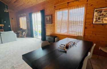 Gaylord Lakefront Cabin w Private Dock Fire Pit - Foto 9