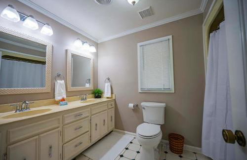 CHLChateau-Walkable to Hurricane Marina - Photo 22