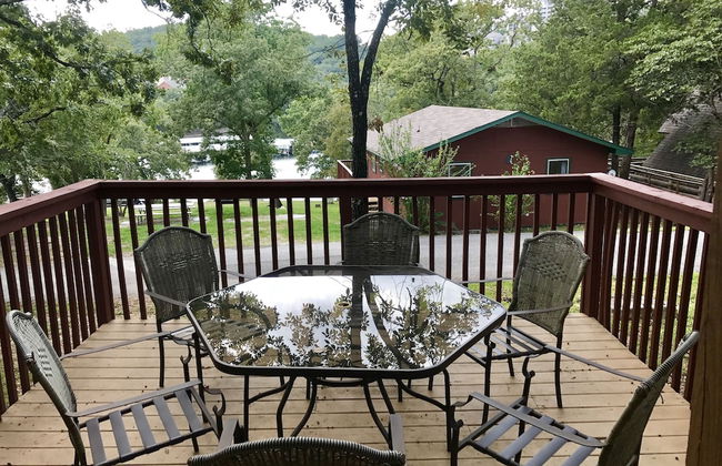 Calm Waters Cabin Resort - Photo 16