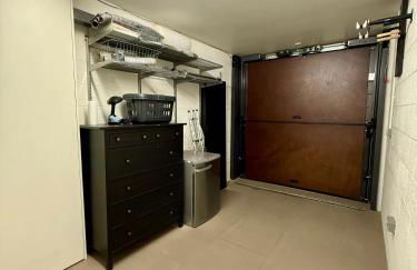 Central London Designer Home w Game Room and AC - Foto 20