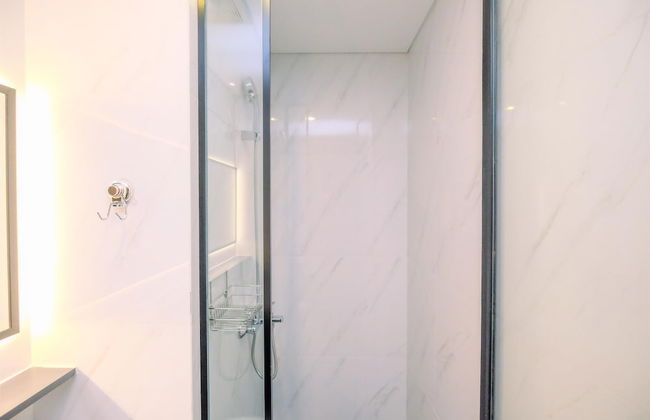 Minimalist And Comfy Studio Ciputra World 2 Apartment - Foto 12