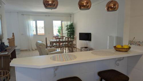 Preciosa casa con terraza y piscina R106 by Novadesta - Foto 5