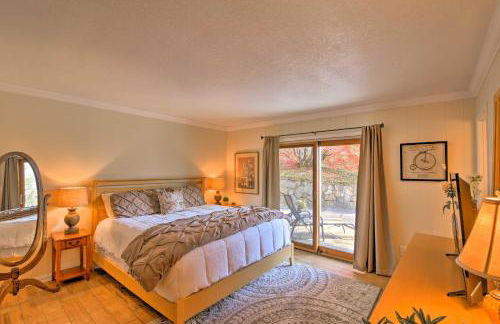 Picturesque Sky Haus Sanctuary with Mountain Views - Foto 16