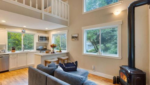 Cozy Cannon Beach Home Near Haystack Rock Downtown Steps from the Sea by AvantStay - Foto 2, Other