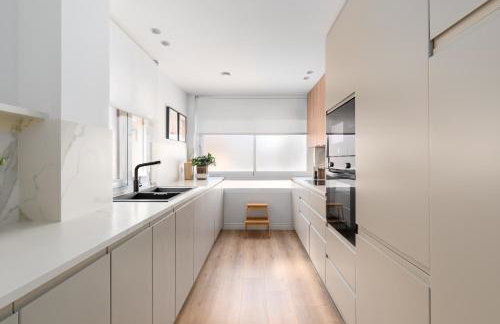 Donoso Cortes & Free parking by ELE Apartments - Photo 41