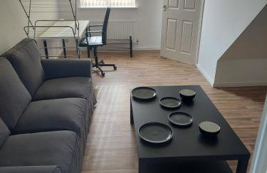 Elegant 2 Bedroom Entire House - Foto 12