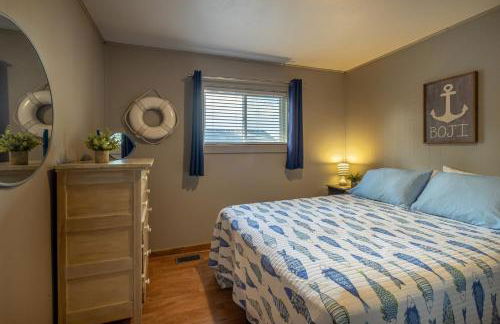 Blue Water Bungalows - Photo 22