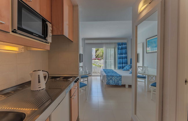 Aparthotel Green Garden - Photo 17