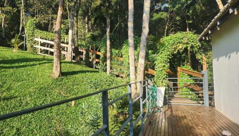 Linda Cabana com Vista Incrível nas Montanhas com Trilha, Cachoeira e Alexa - Foto 5