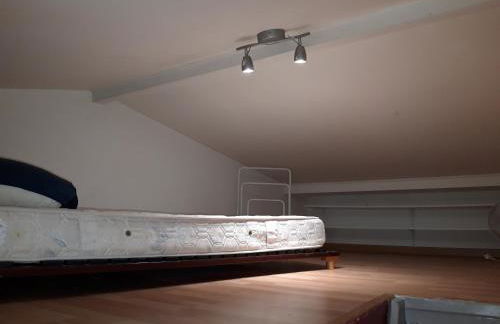 Petit maison avec jardin - Photo 1