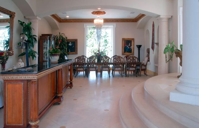 The Stradella Court Mansion - Photo 11