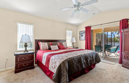 EXQUISITE VILLA - 2 Master Suites, Pool South and Spa, Gas BBQ, Game Room, WIFI - Foto 30