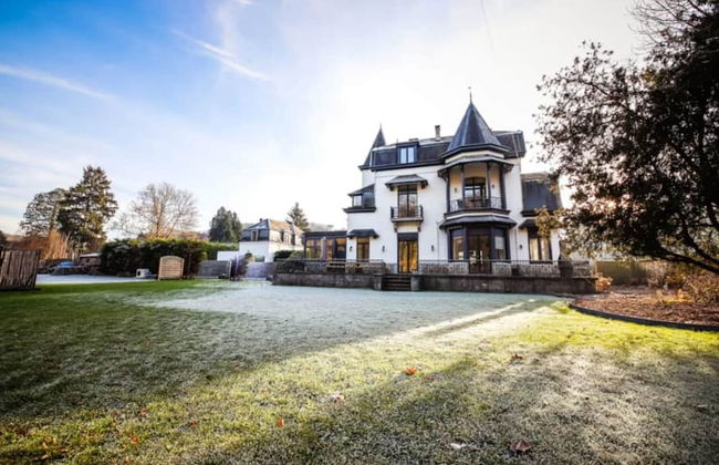 Modern Holiday Home in Hastiere With Sauna - Foto 35