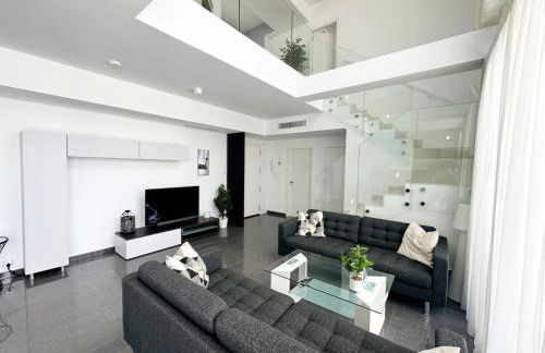 Luxury villa with large swimming pool and outdoor area - Foto 46